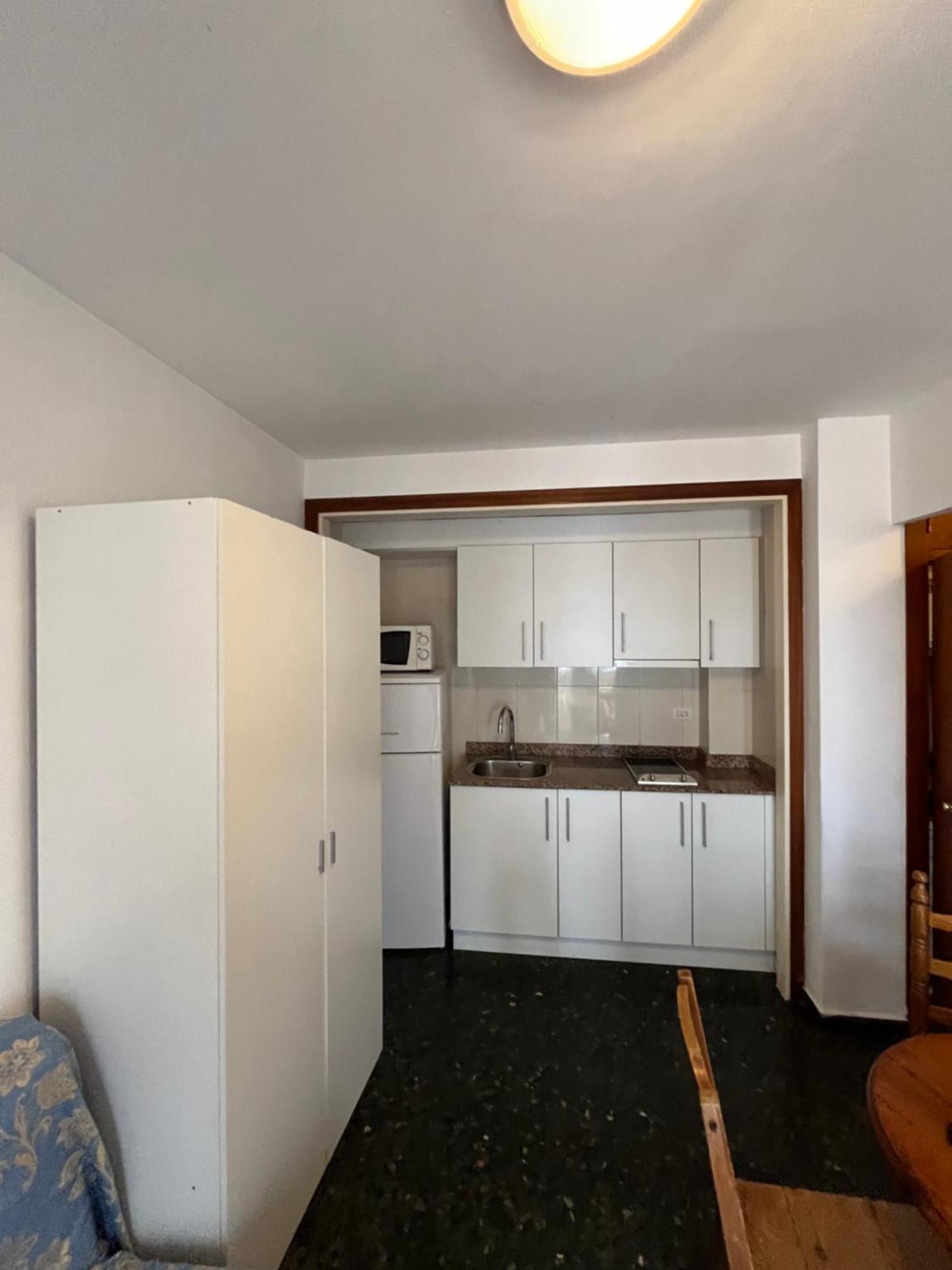 Apartamento Muy Comodo Cerca De La Playa Lloret de Mar Bagian luar foto